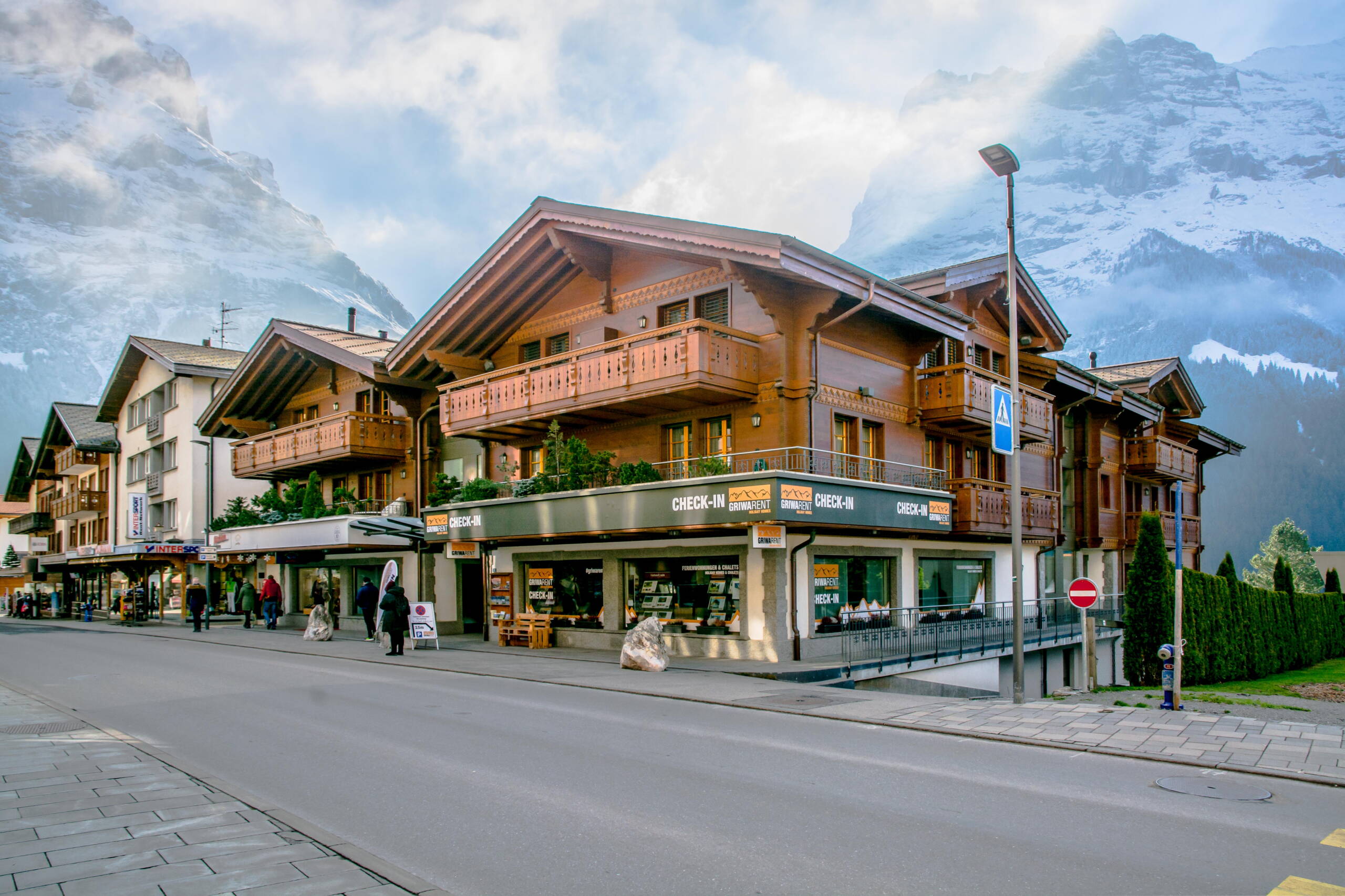 Mehrzweck- und Wohnhaus Stotzhalten