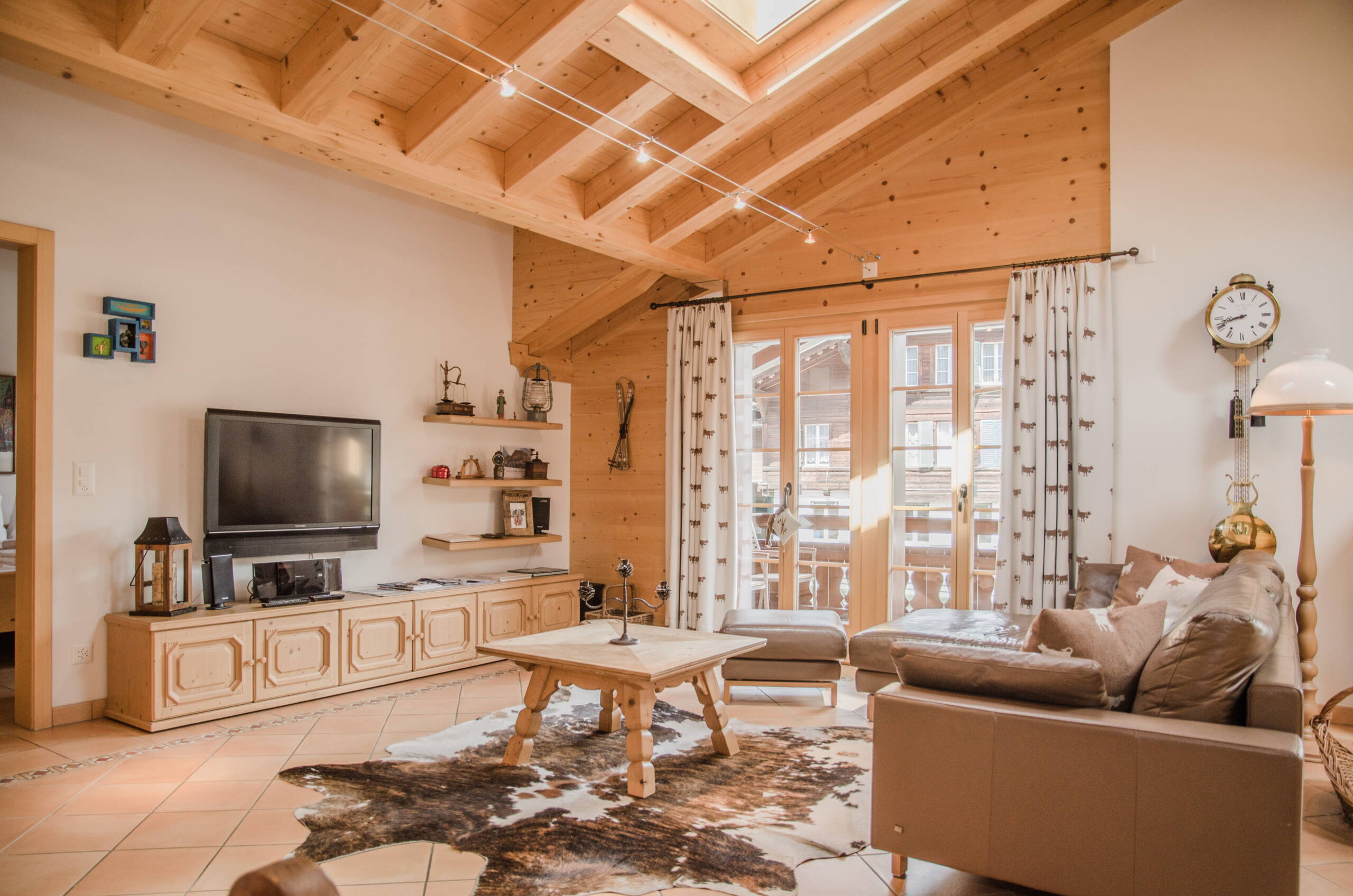 Mehrzweck- und Wohnhaus Stotzhalten